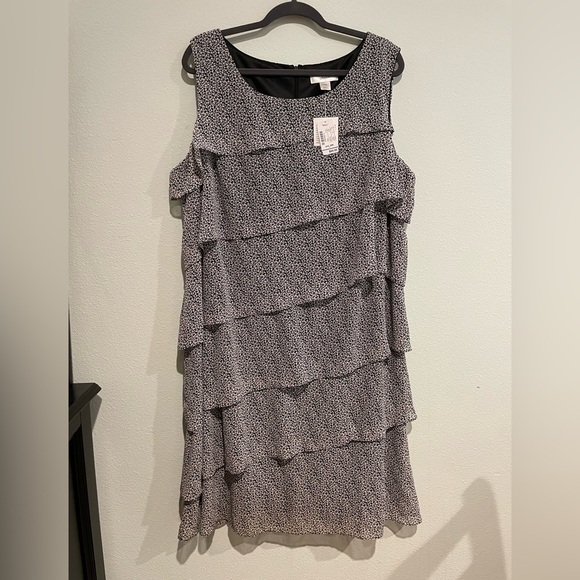 NWT CJBanks flapper style sleeveless dress black & white floral print. Size 20W - Picture 1 of 5